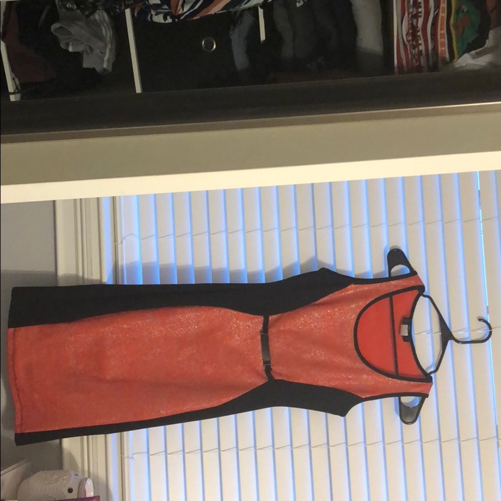 Dress - Picture 2 of 4